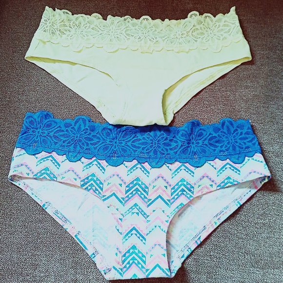 CLEARANCE! Floral Lace Panties Size 5 Small Yellow Green Blue Pink Patterned EUC - Picture 1 of 6